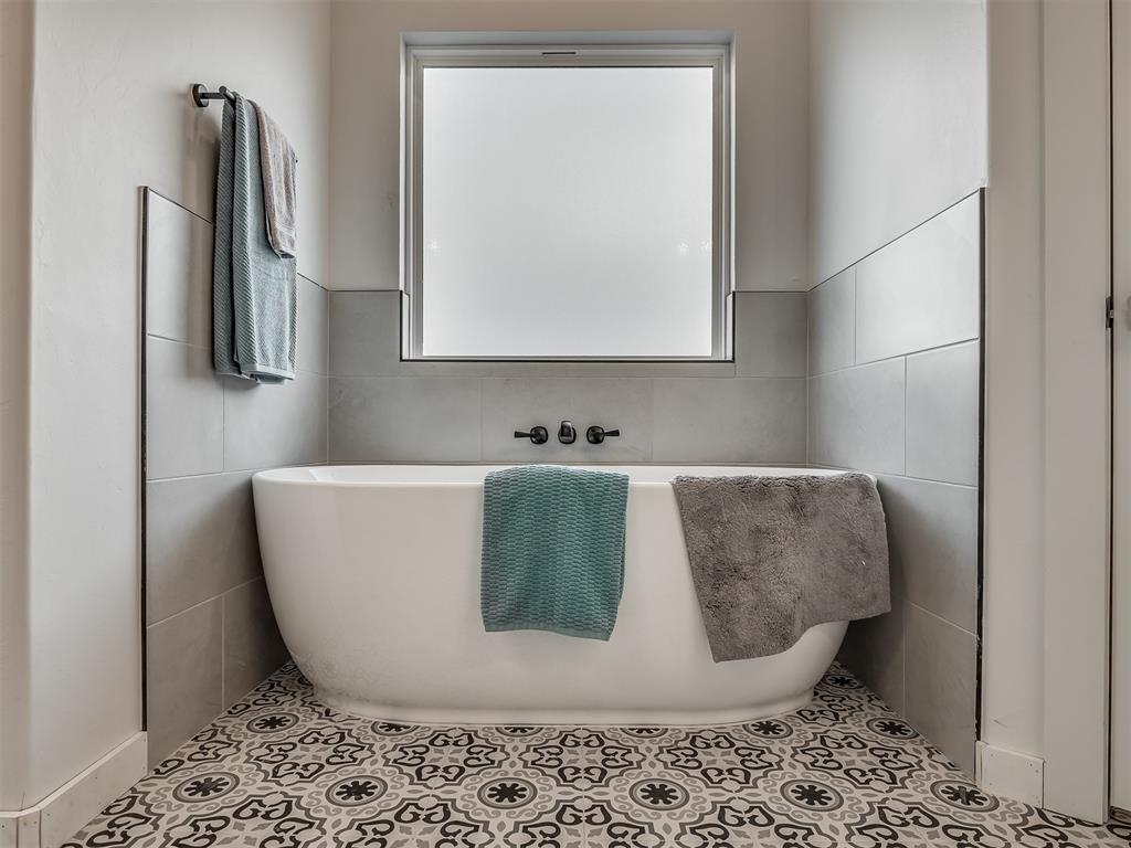 23158 Oak Lawn Drive