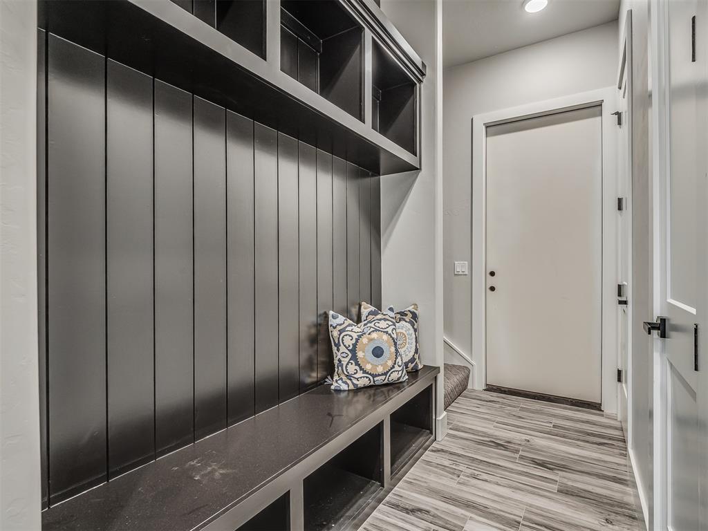 23158 Oak Lawn Drive