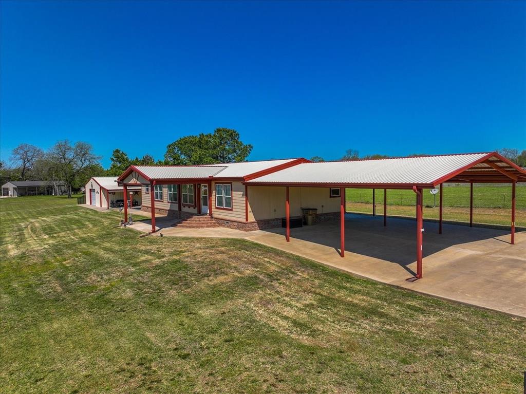 4805 Grasshopper Lane