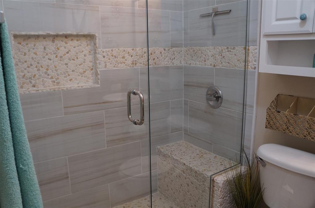 4805 Grasshopper Lane