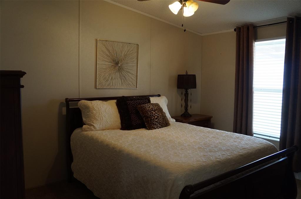 4805 Grasshopper Lane