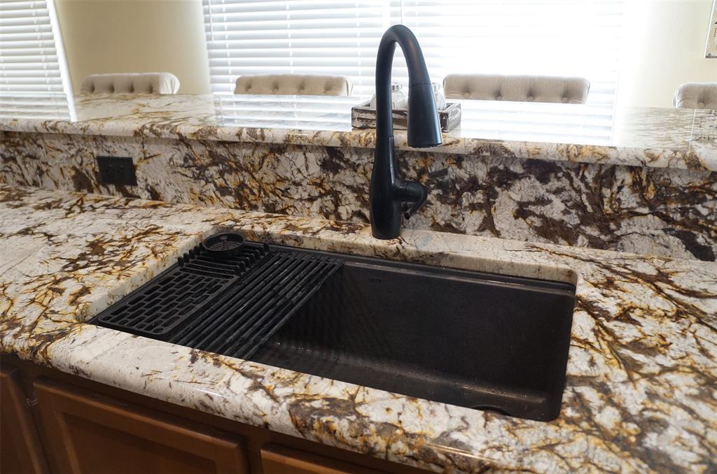 4805 Grasshopper Lane