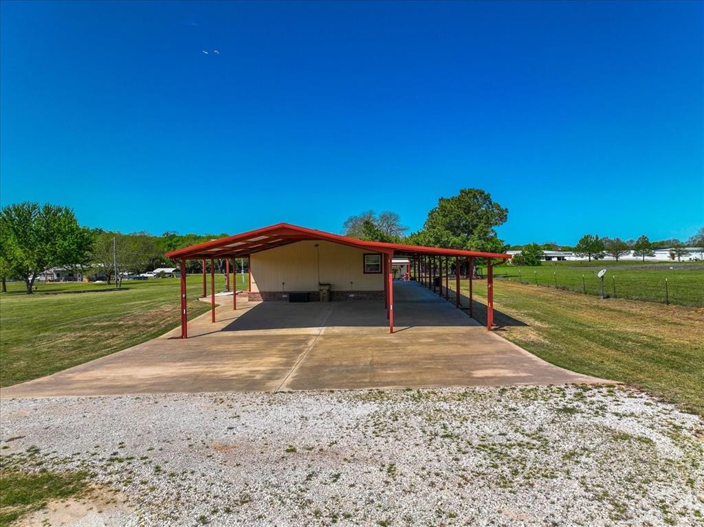 4805 Grasshopper Lane