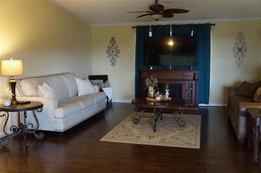 4805 Grasshopper Lane