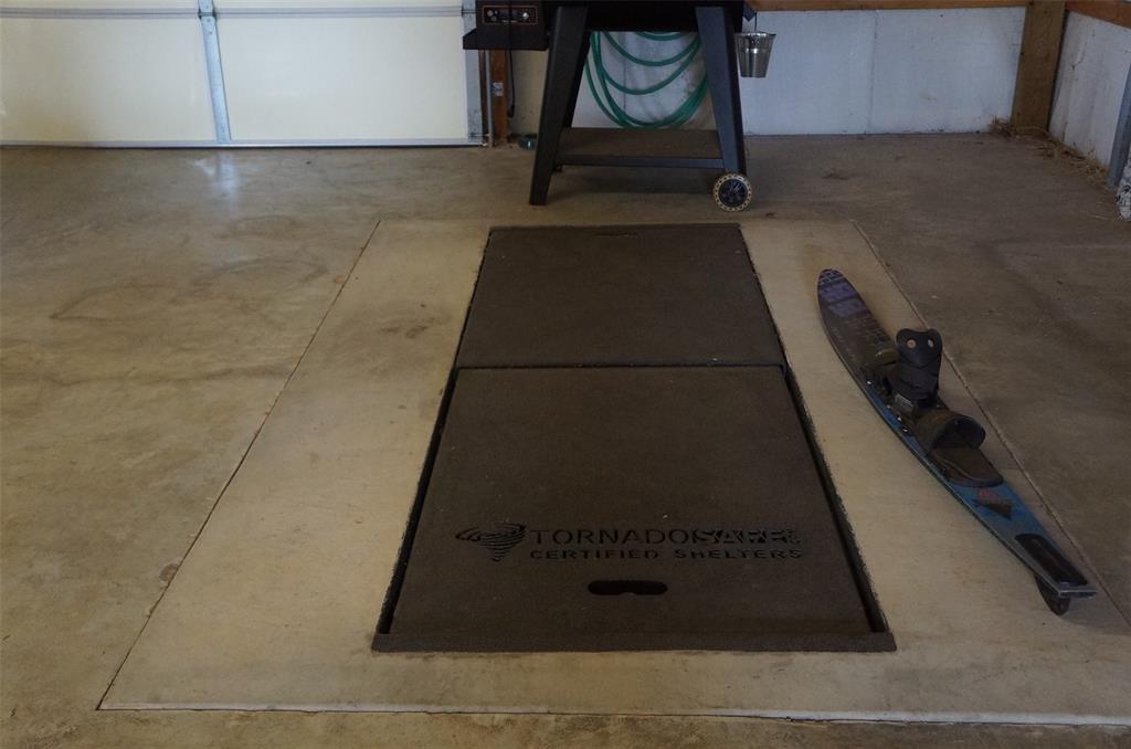 4805 Grasshopper Lane