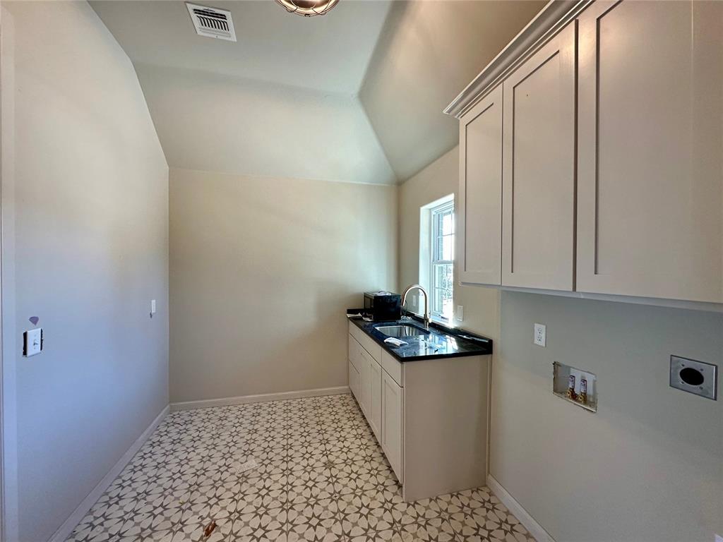 2265 Winter Creek Boulevard