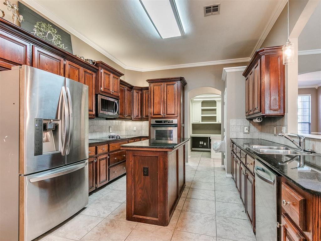 5000 Cypress Lake Drive