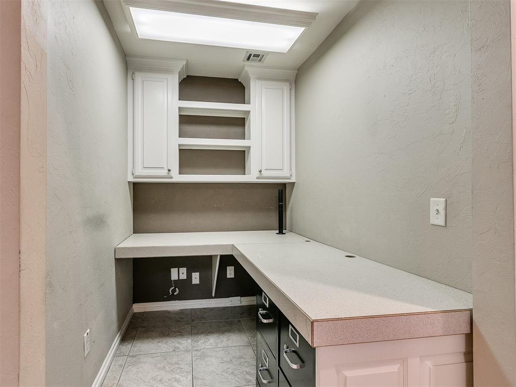 5000 Cypress Lake Drive