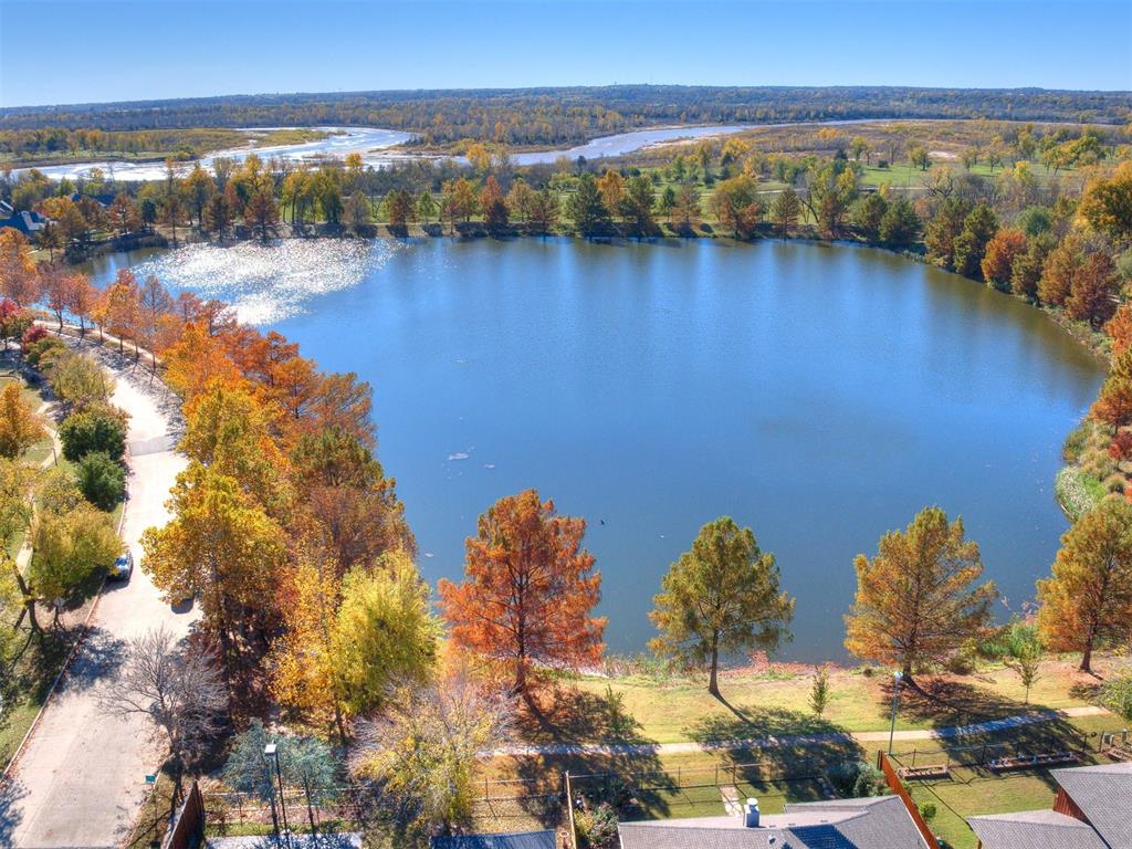 5000 Cypress Lake Drive