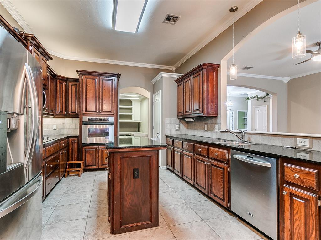 5000 Cypress Lake Drive