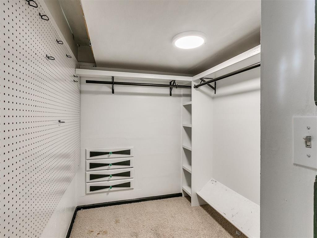 5000 Cypress Lake Drive