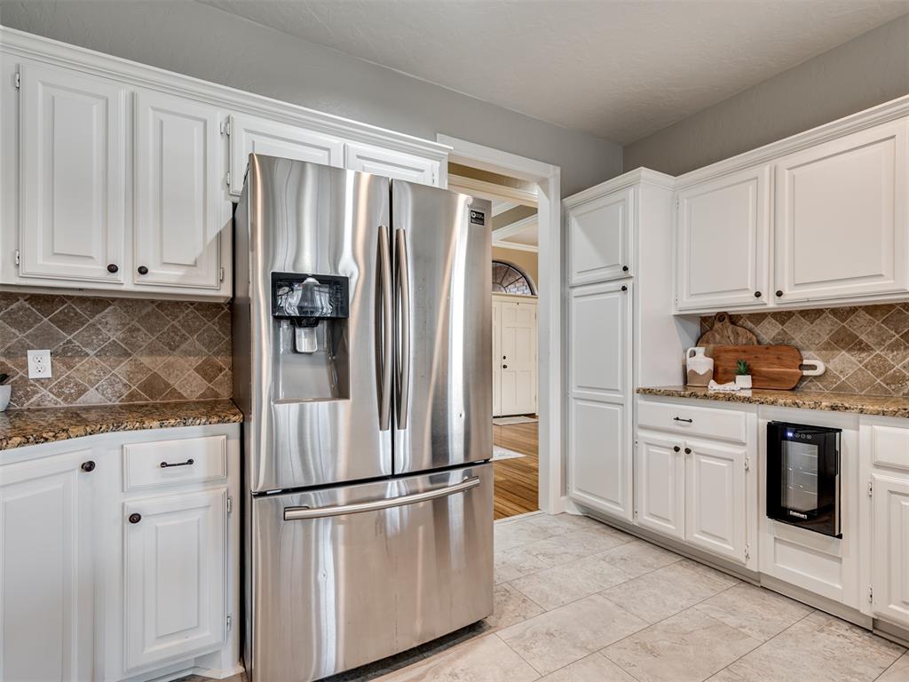 4704 Fountain Gate Drive