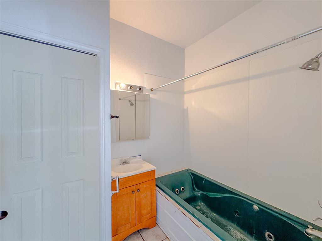 11285 E County Road 1570