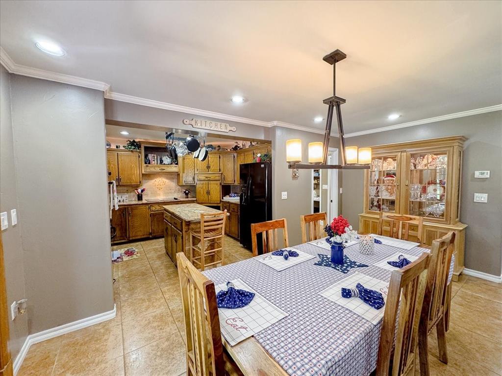 308 W Chickasaw Avenue