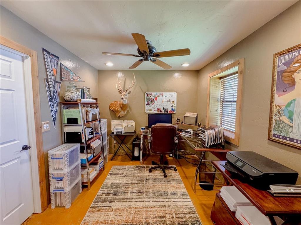 308 W Chickasaw Avenue