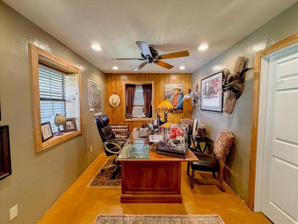 308 W Chickasaw Avenue