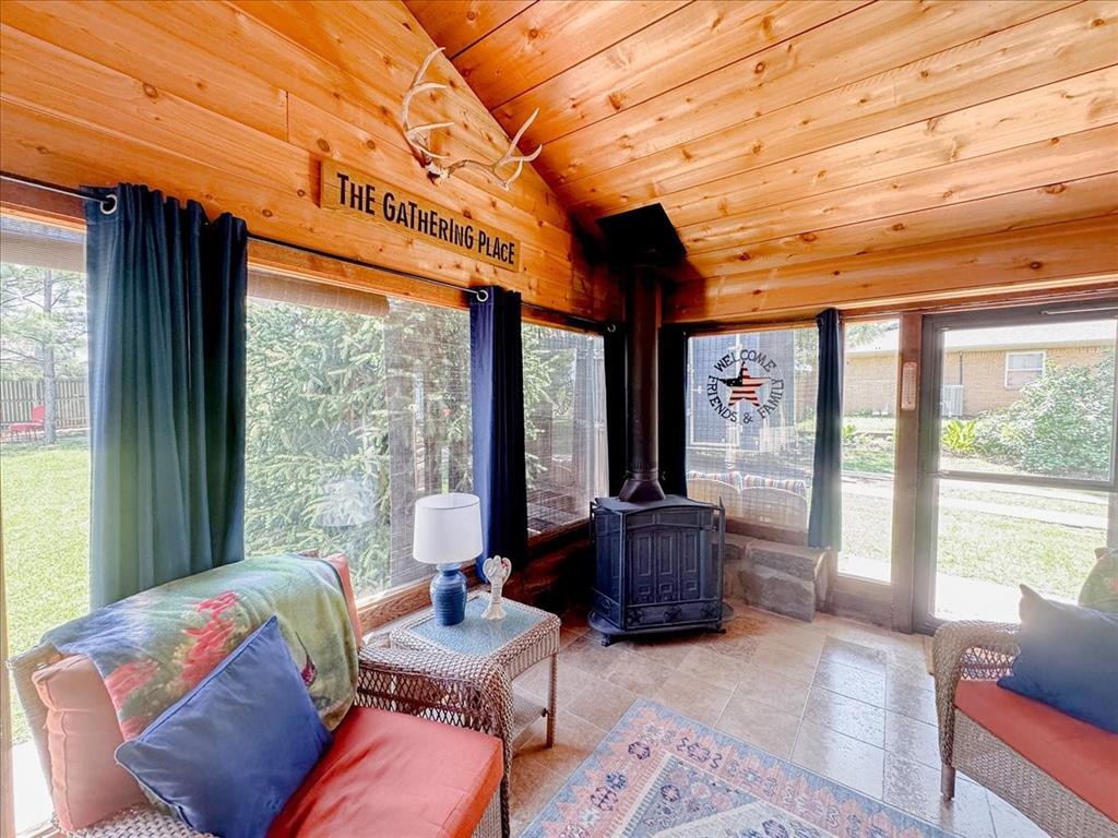 308 W Chickasaw Avenue