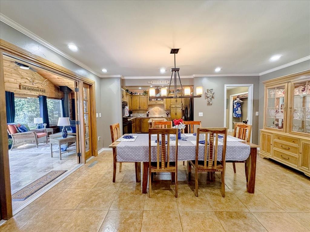 308 W Chickasaw Avenue