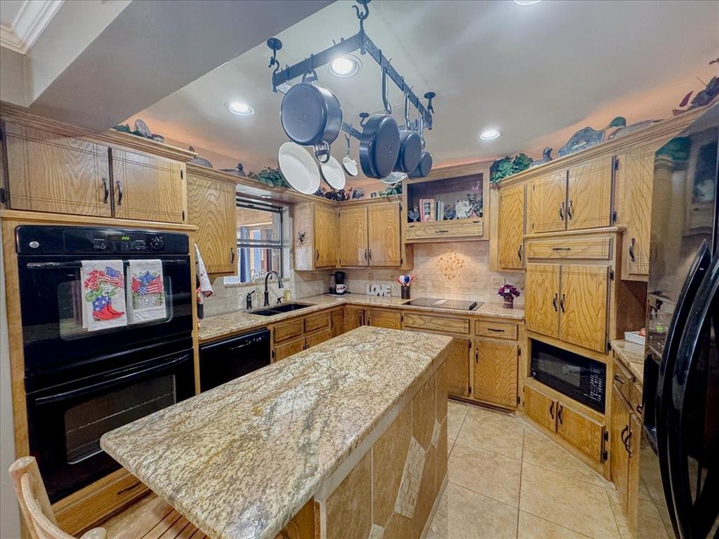 308 W Chickasaw Avenue