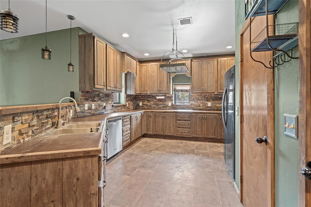 12458 Lake Road Avenue