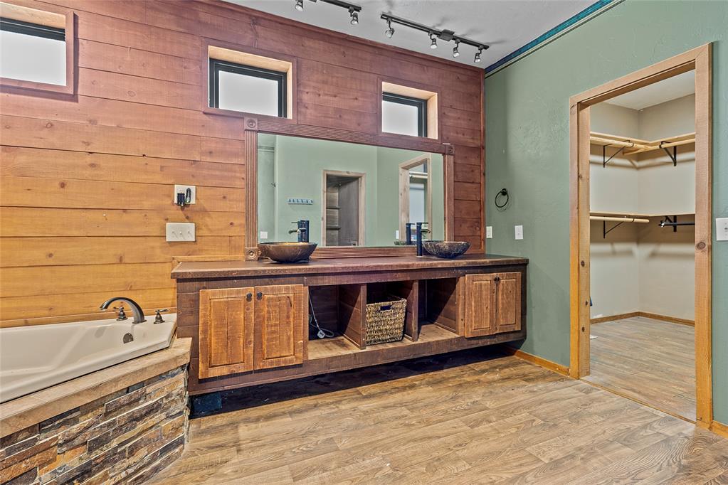 12458 Lake Road Avenue