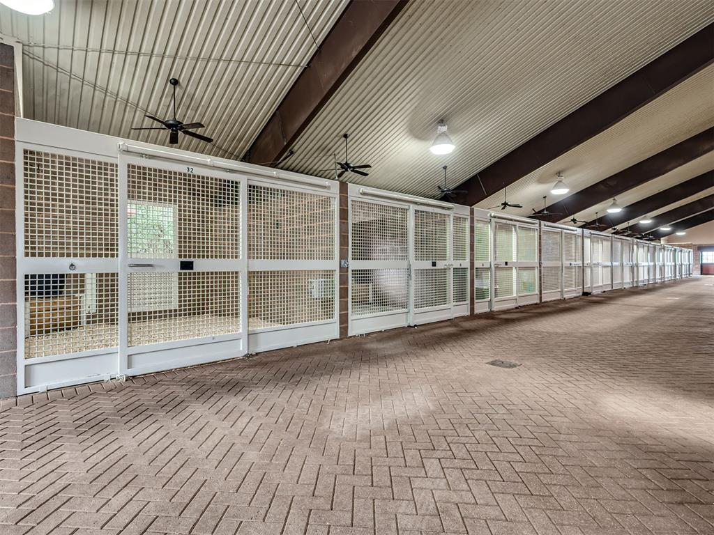 20196 Holiday Ct, Purcell Court