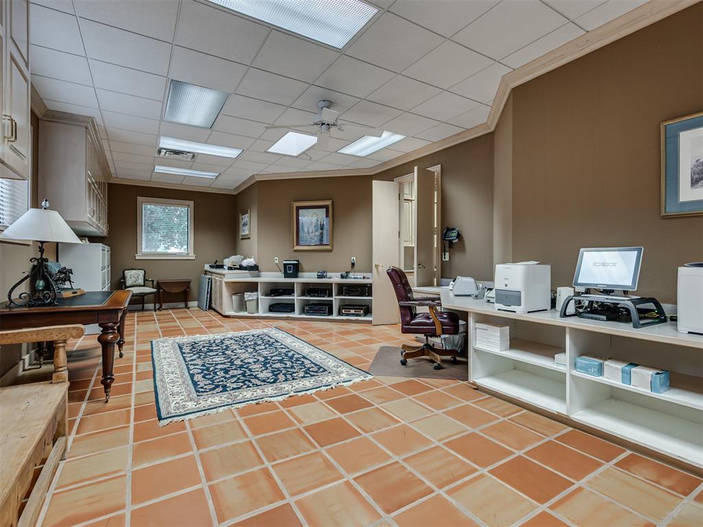 20196 Holiday Ct, Purcell Court