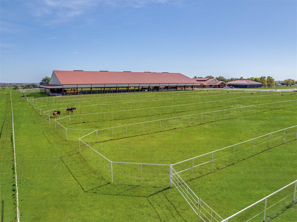 20196 Holiday Ct, Purcell Court