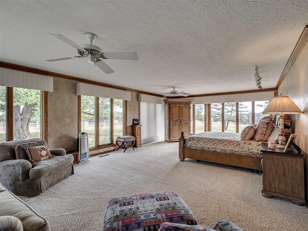 20196 Holiday Ct, Purcell Court