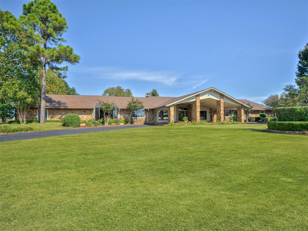 20196 Holiday Ct, Purcell Court