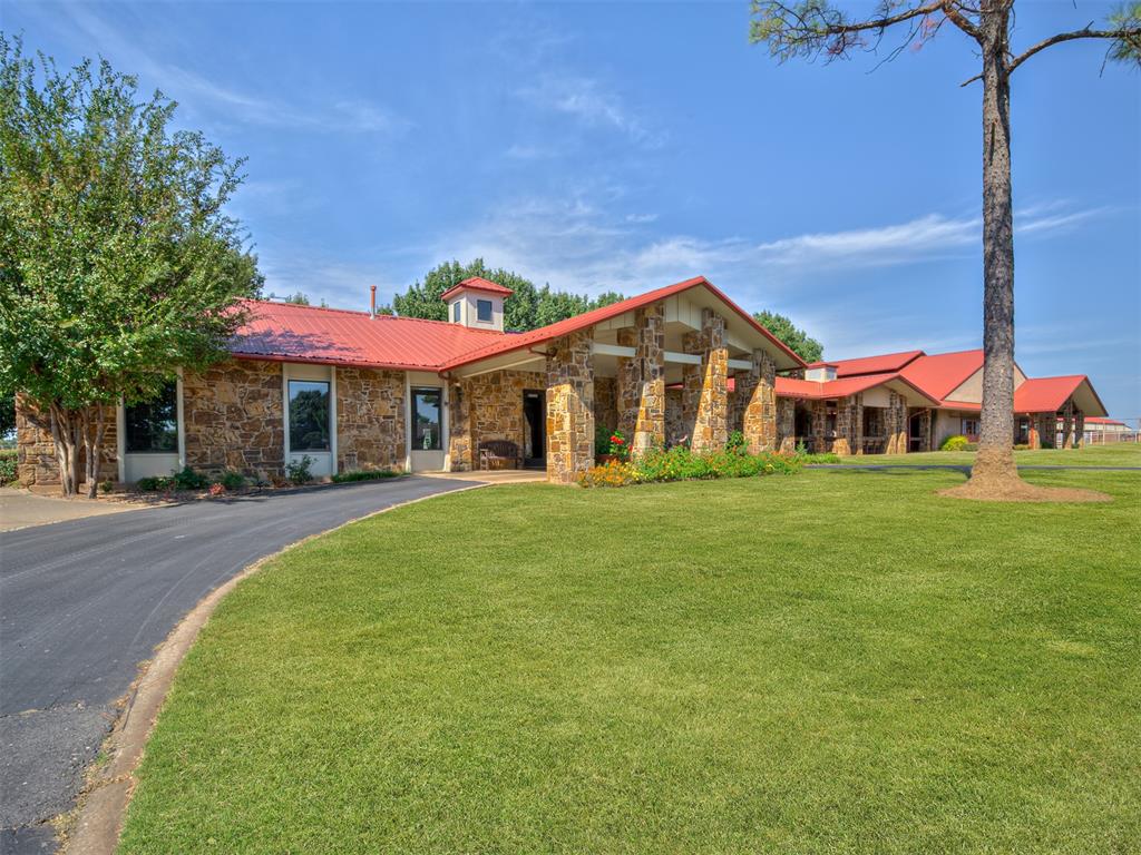 20196 Holiday Ct, Purcell Court