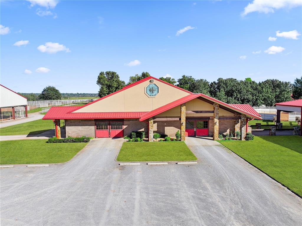 20196 Holiday Ct, Purcell Court