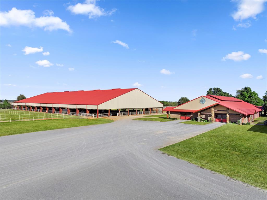 20196 Holiday Ct, Purcell Court