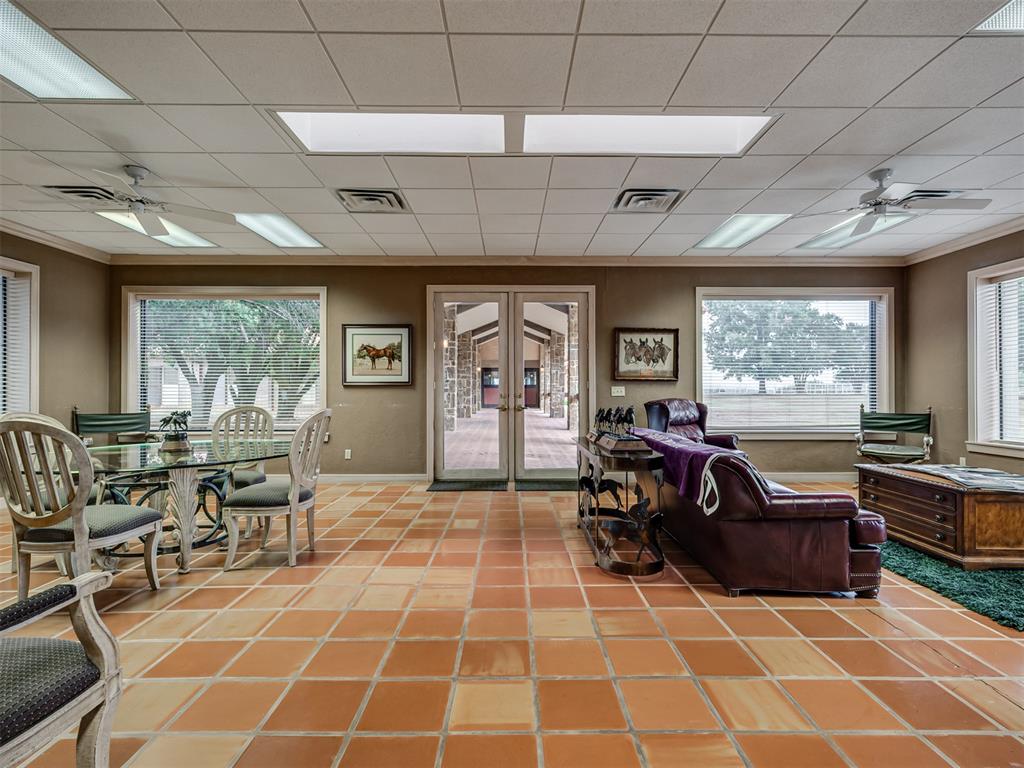 20196 Holiday Ct, Purcell Court