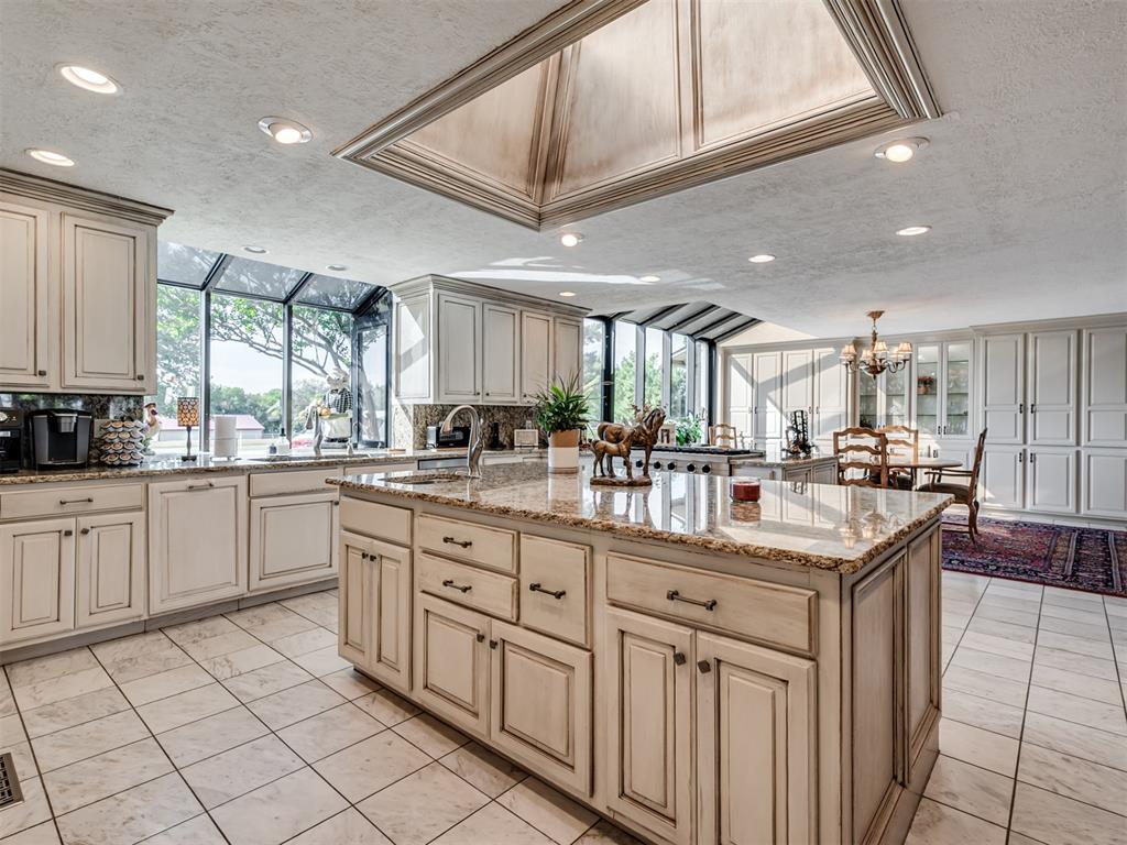 20196 Holiday Ct, Purcell Court