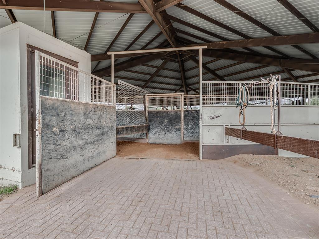 20196 Holiday Ct, Purcell Court