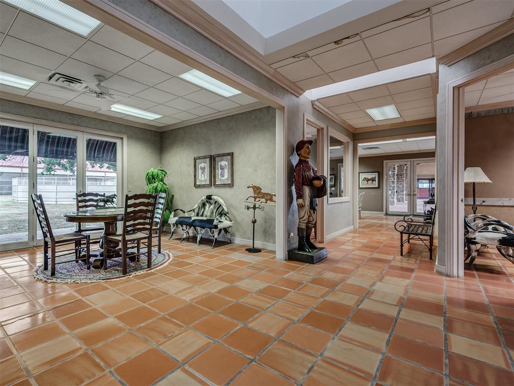 20196 Holiday Ct, Purcell Court