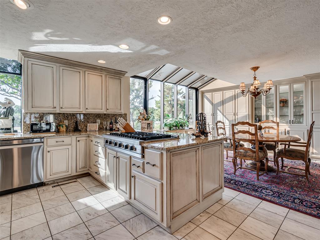 20196 Holiday Ct, Purcell Court