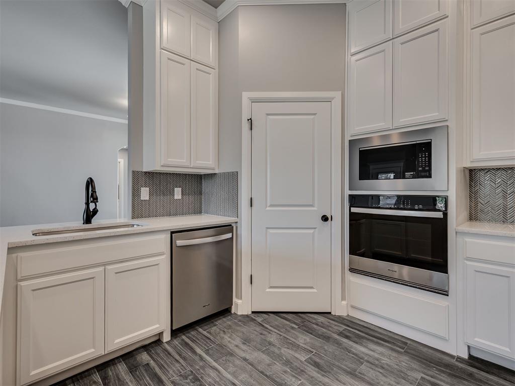 10100 Gentry Crossing