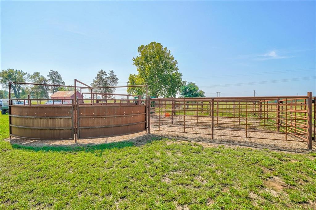 740421 S Highway 99 Highway