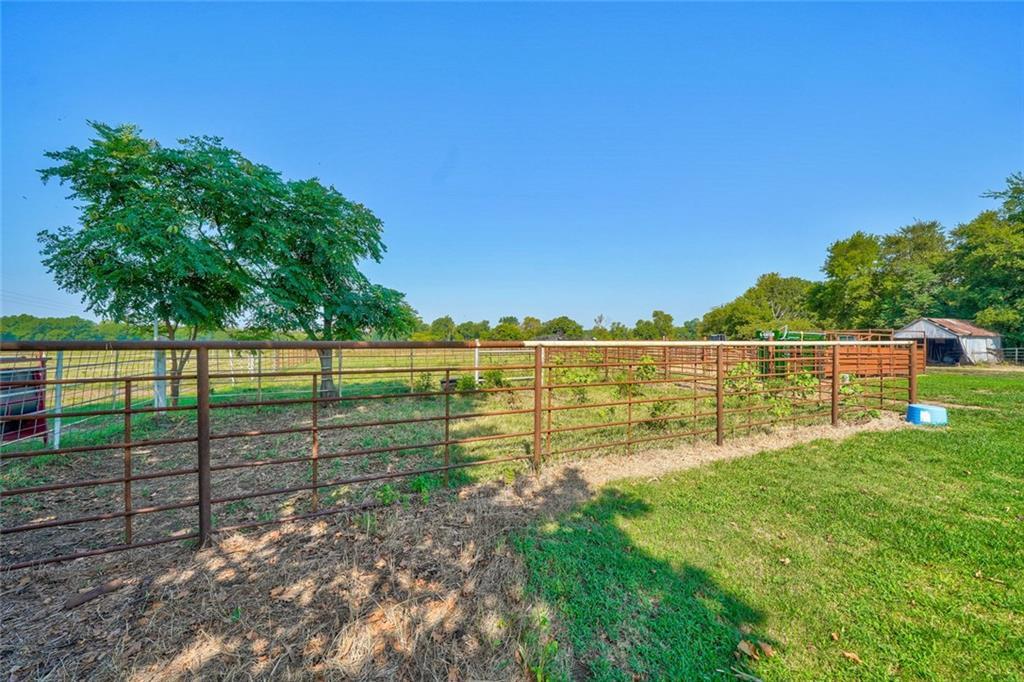 740421 S Highway 99 Highway