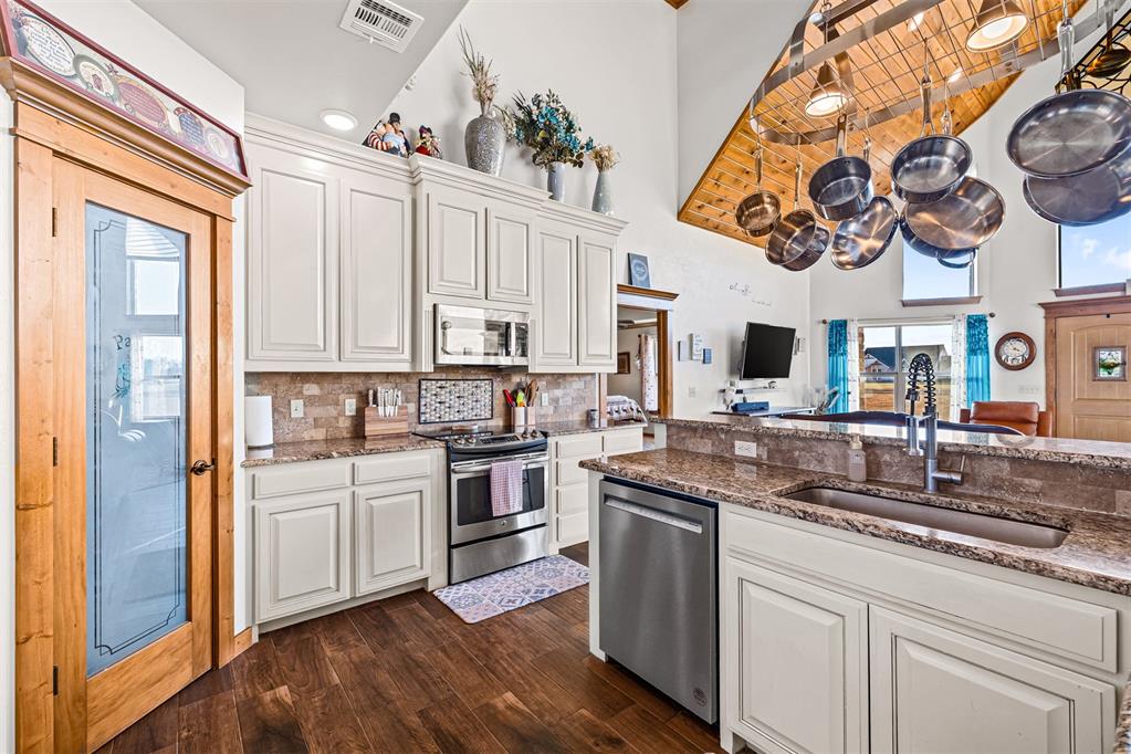 24360 N County Road 3288