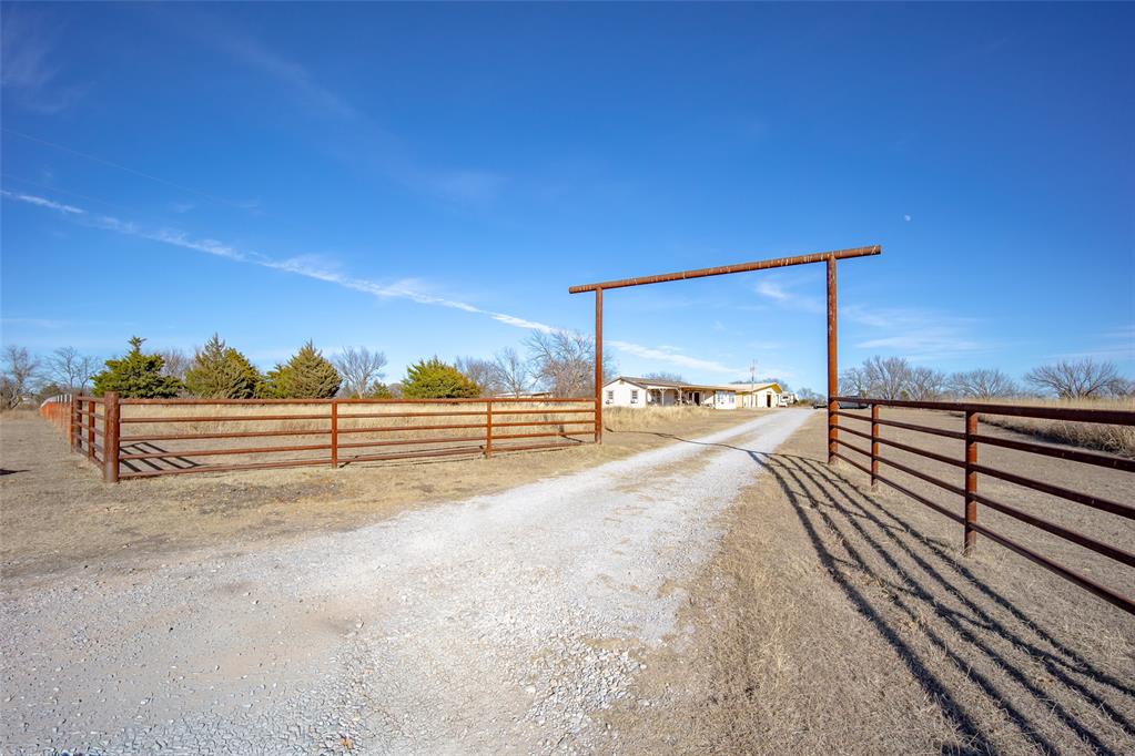 23283 N County 3310 Road