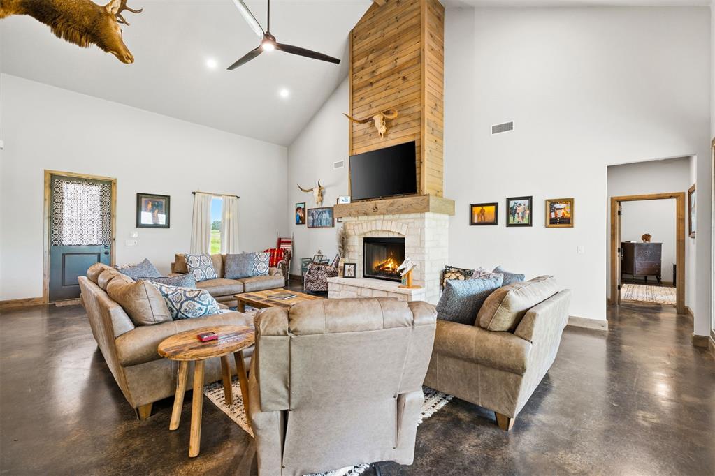 36700 Avoca Road