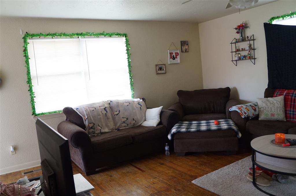 324 W Comanche Street