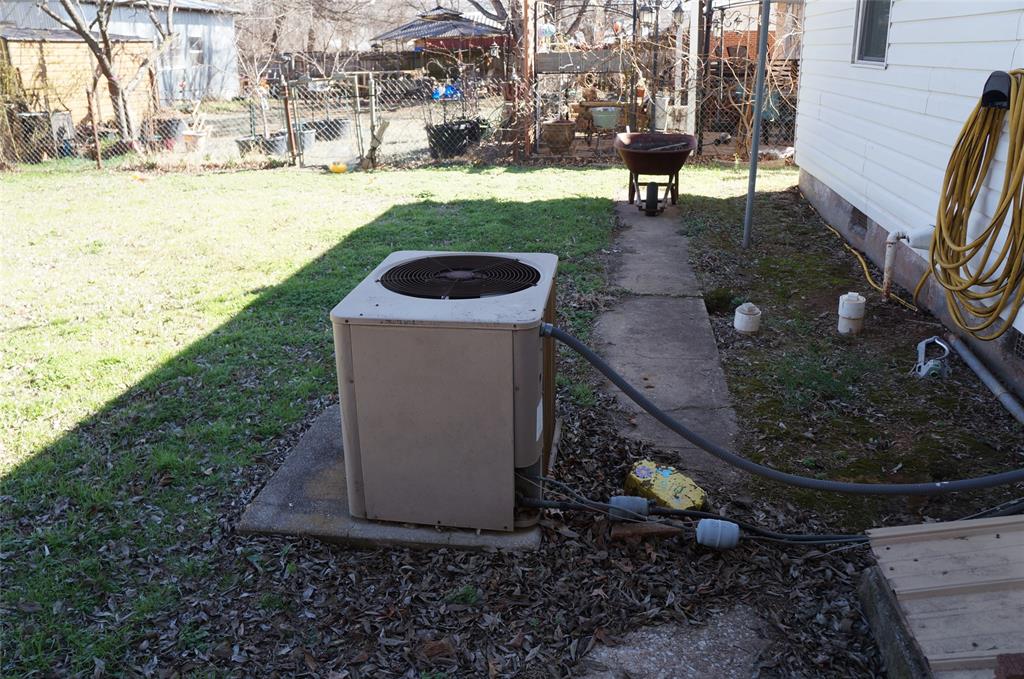 418 N Garrett Avenue