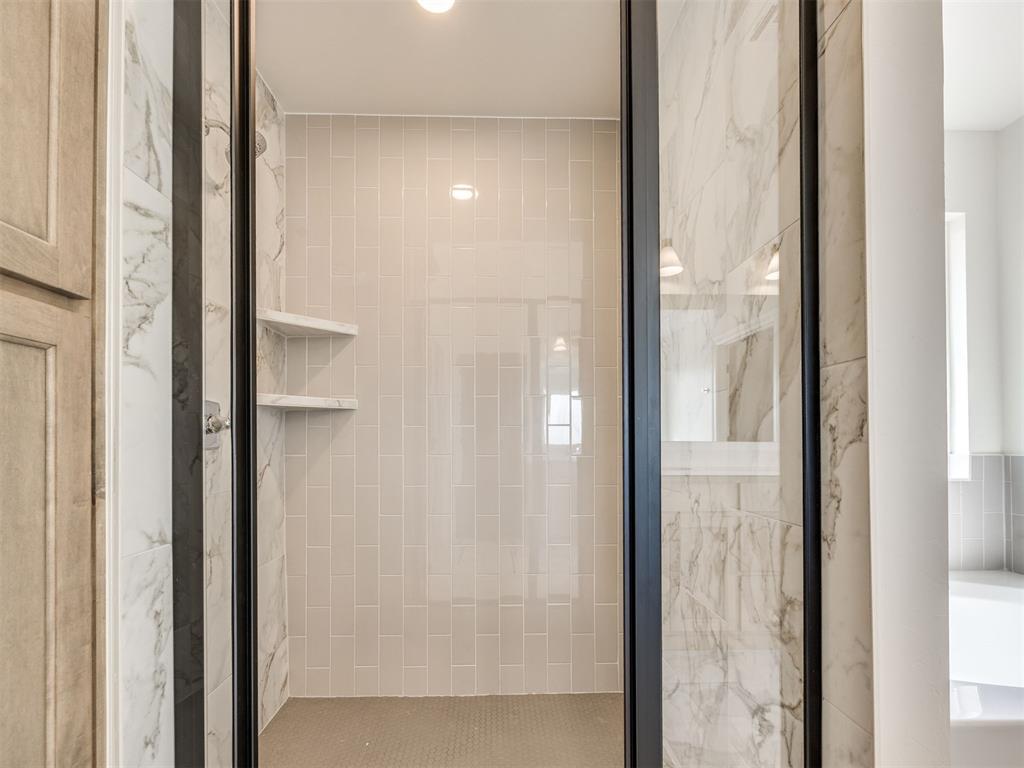 7621 Wilshire Woods Drive