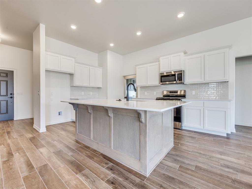 7621 Wilshire Woods Drive