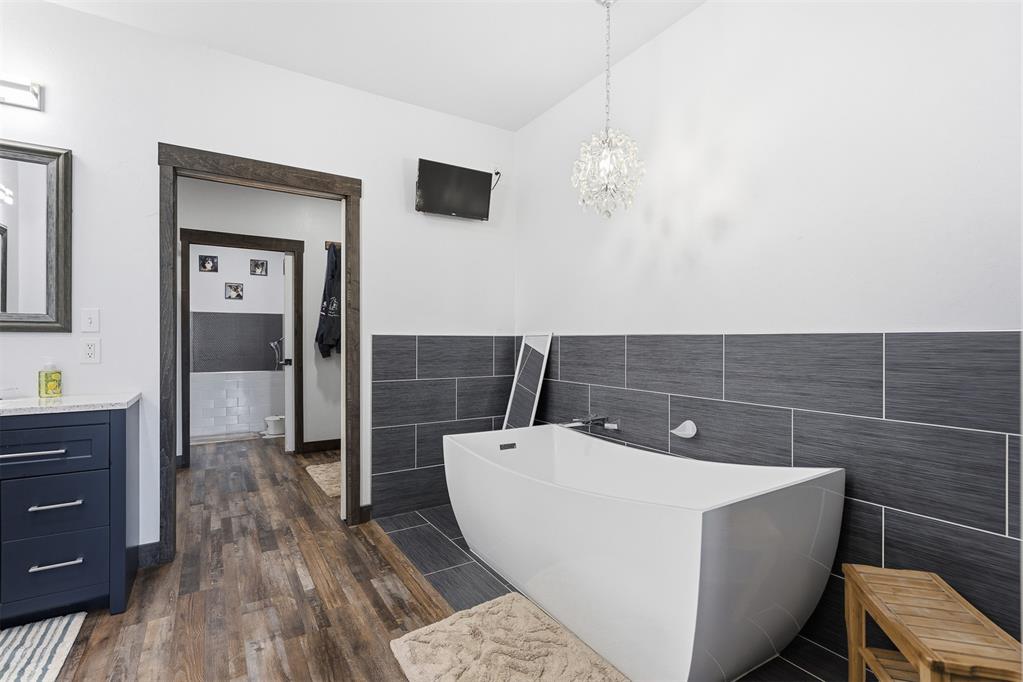 14427 Canadian Avenue