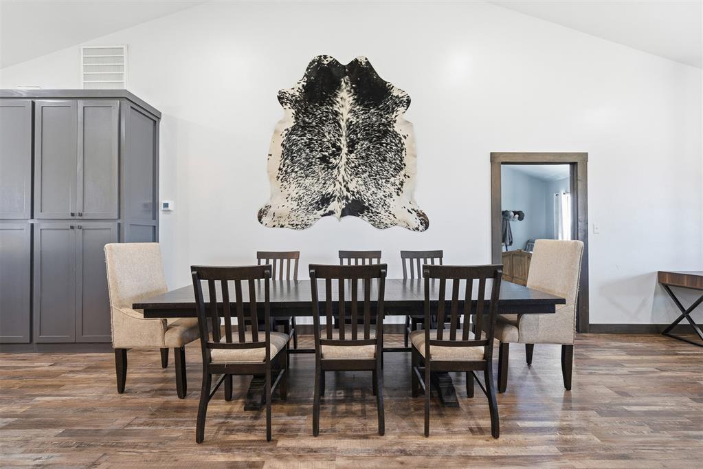 14427 Canadian Avenue